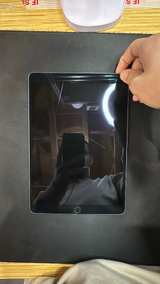 Apple iPad Air (3rd Generation) 64GB Wi-Fi Space Gray cracked screen - Image 4
