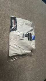 Kirkland Signature Men's Tailored Fit Non-Iron Dress Shirt - Image 2