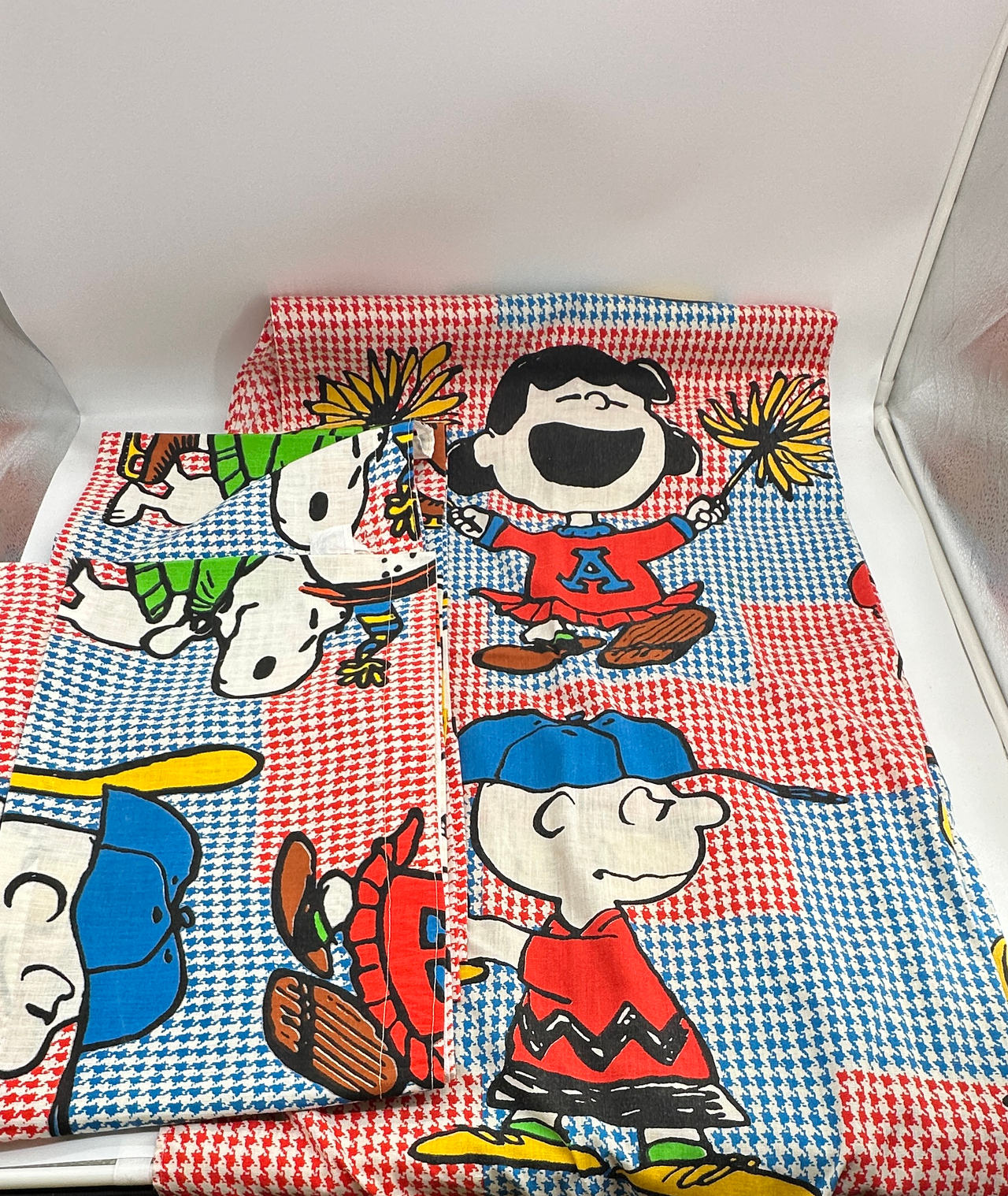 Vintage Peanuts Snoopy Charlie Brown Houndstooth Sheet Set & Curtains