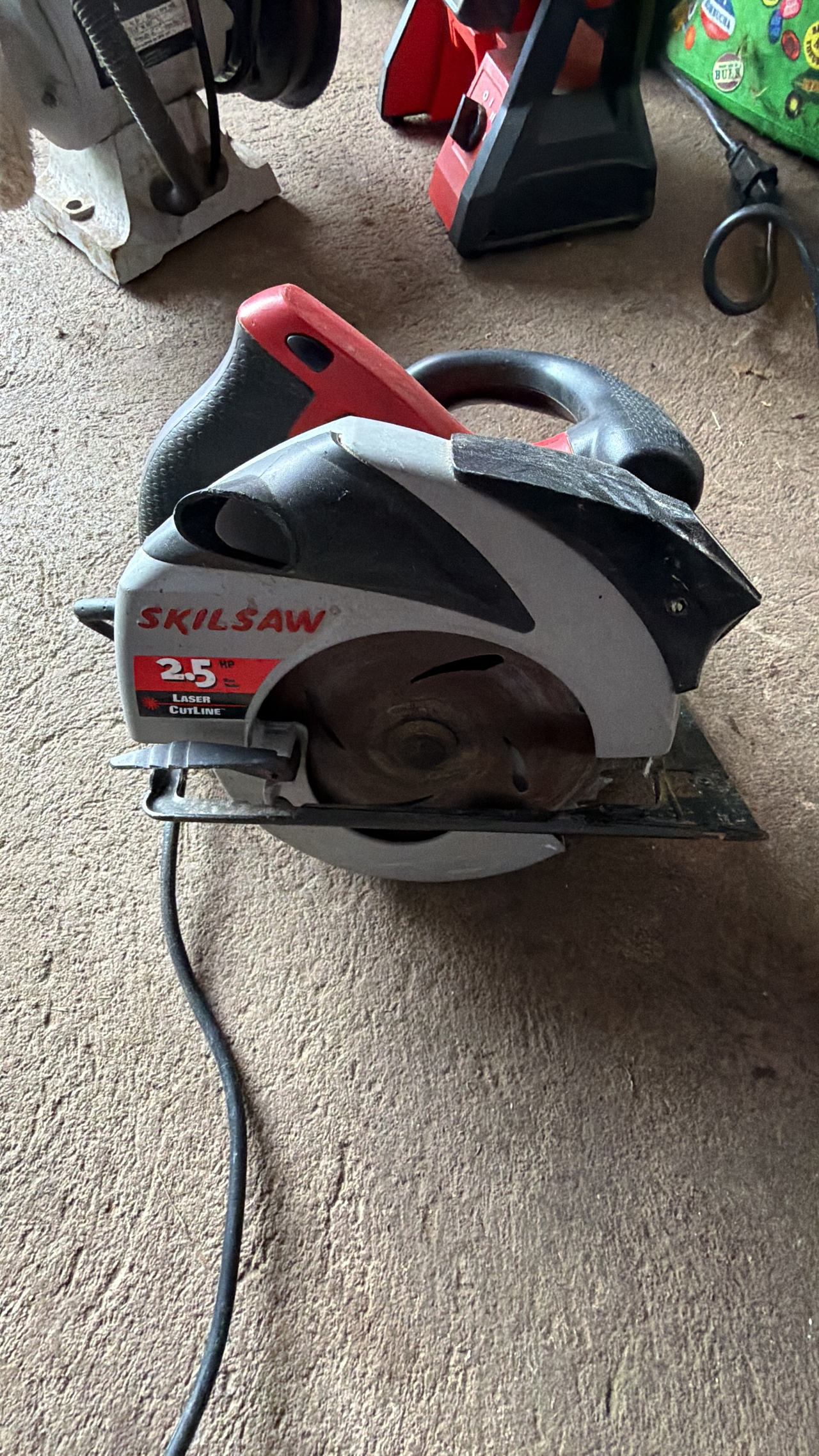 Skilsaw 2.5 HP Laser Cutline Circular Saw