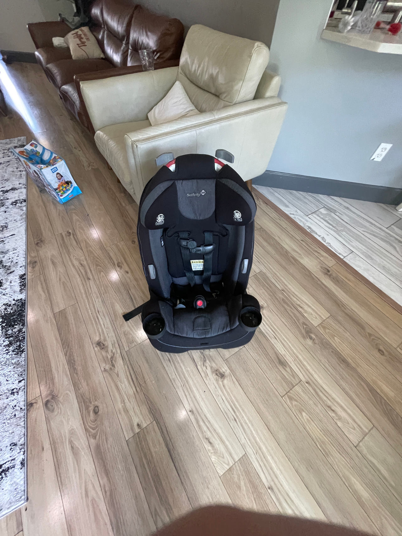 Safety 1st Grow and Go 3-in-1 Convertible Car Seat