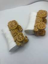 Vintage Covered Wagon Salt and Pepper Shakers - Image 8