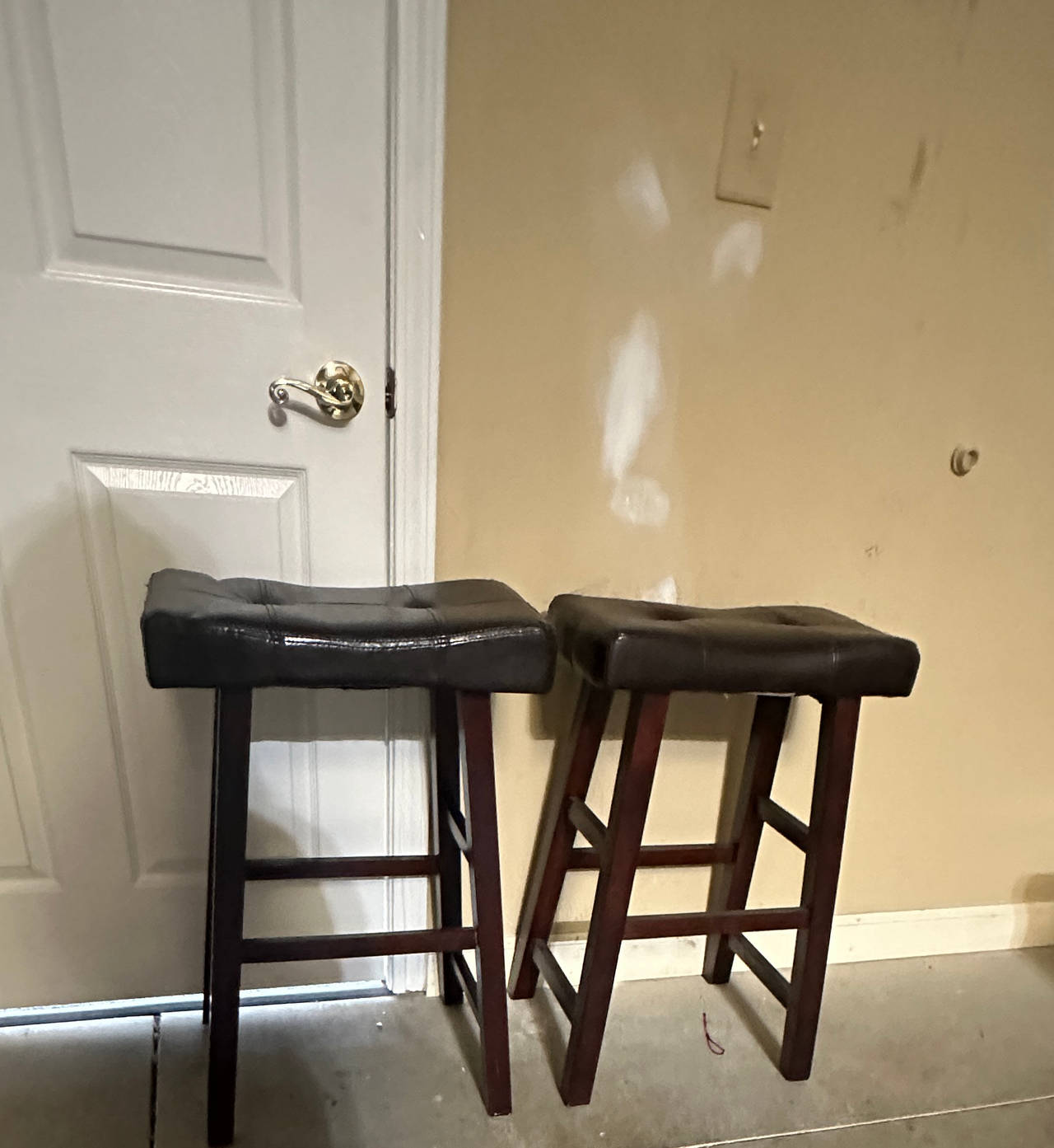 Tufted Faux Leather Saddle Bar Stools