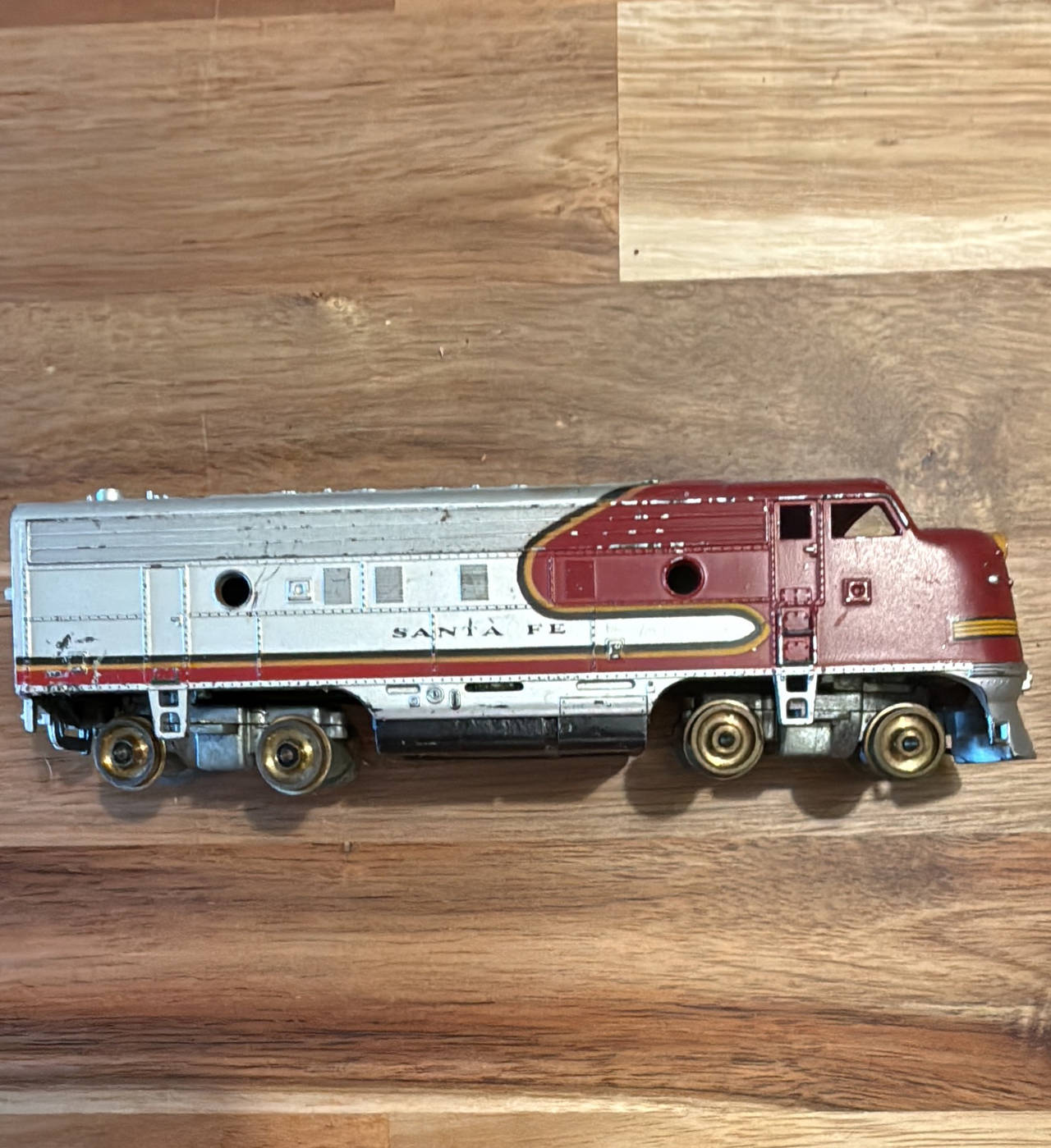 2343 Santa Fe F3 Diesel Locomotive HO Gauge