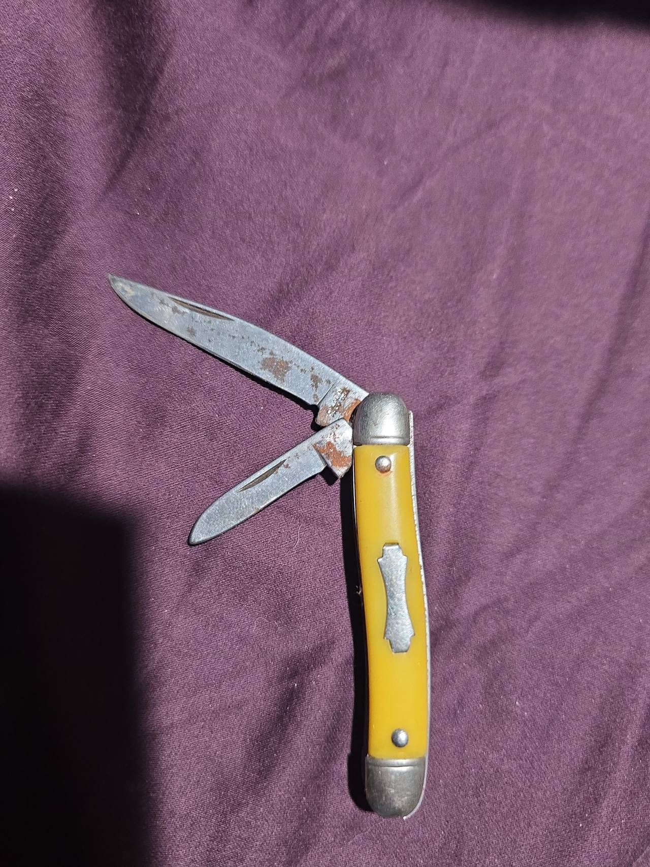 Vintage Imperial Yellow Jack Knife