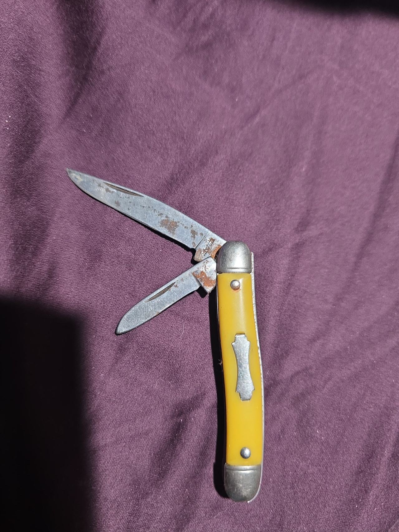 Vintage Imperial Yellow Jack Knife