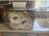 John Deere Timeless 16-Piece Dinnerware Set - Image 3