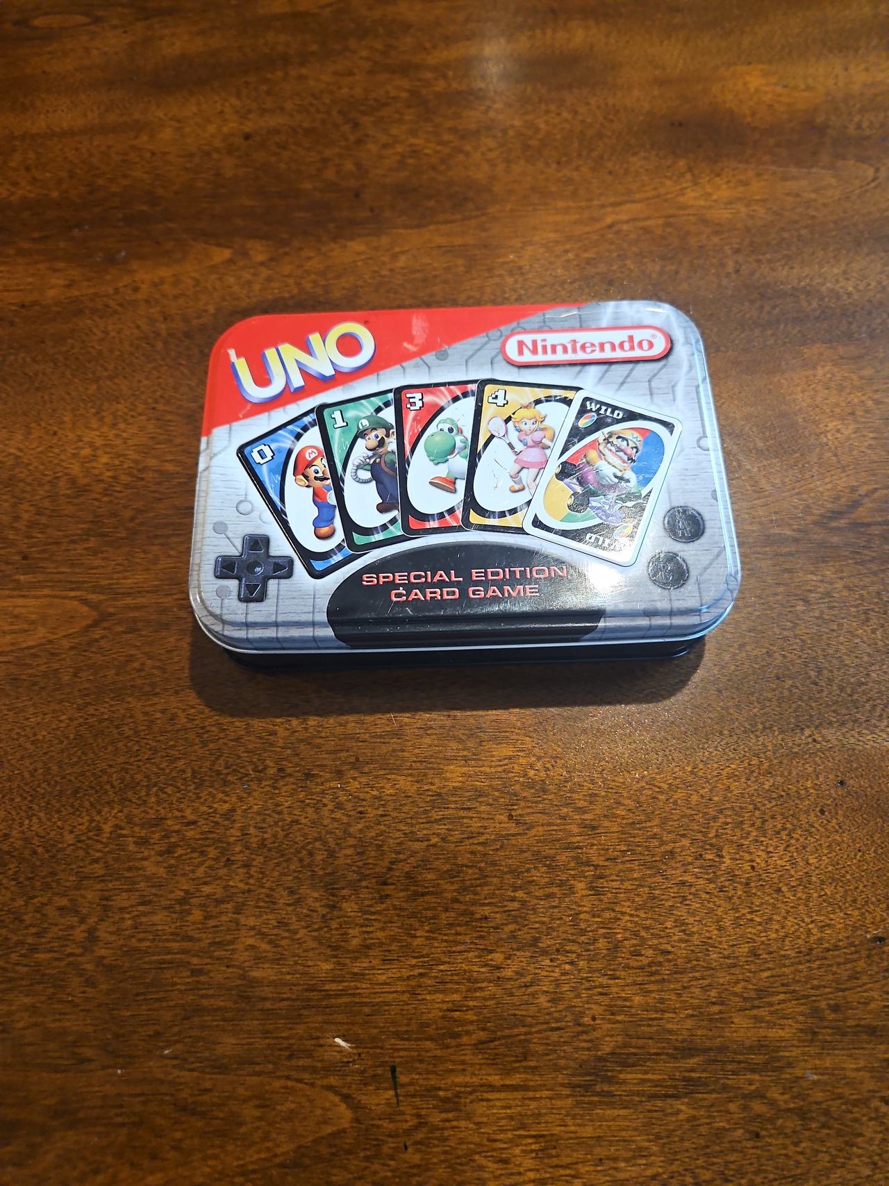 UNO Nintendo Special Edition Card Game in Collectible Tin Mario