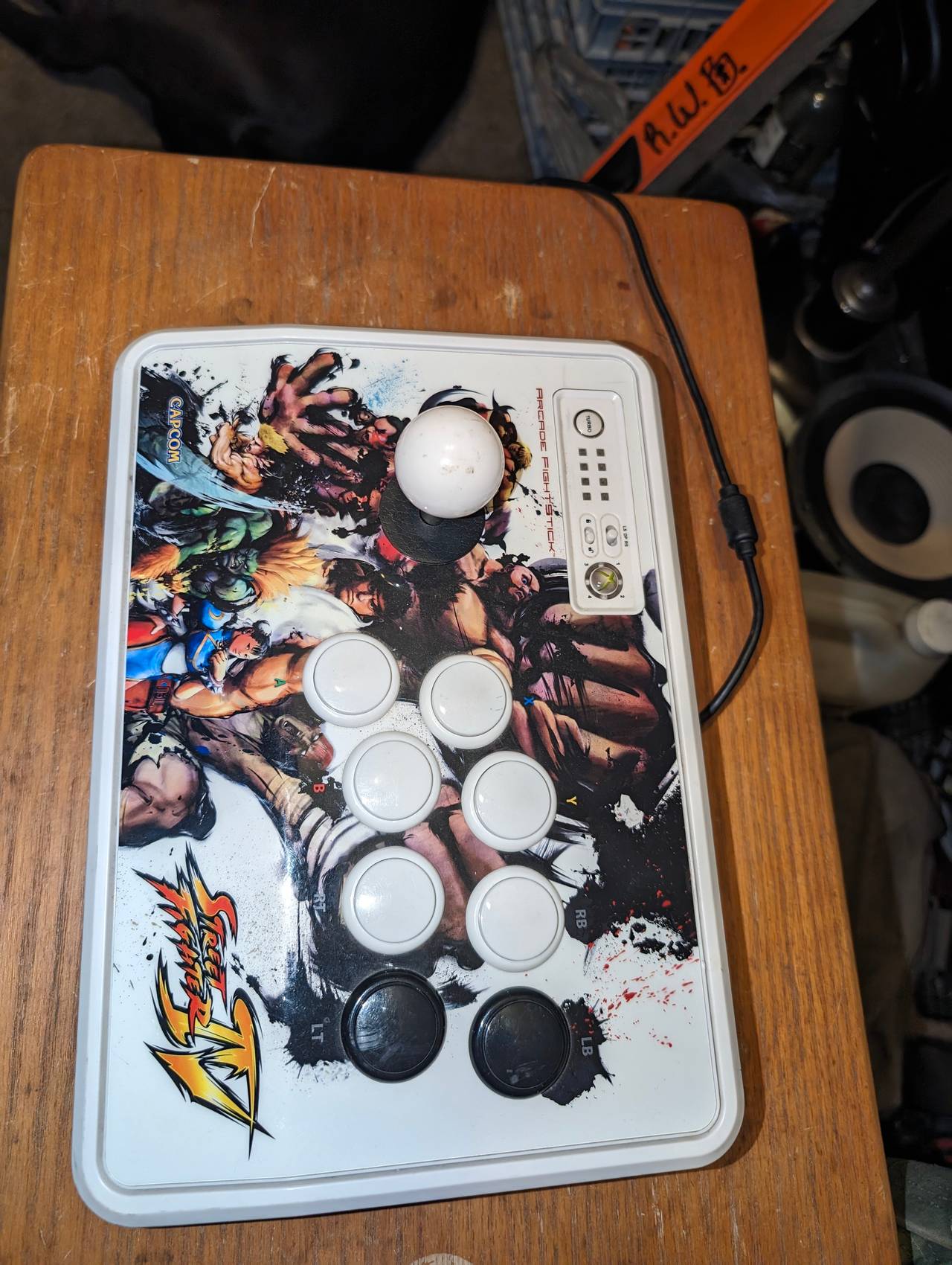 Mad Catz Street Fighter IV Arcade FightStick for Xbox 360
