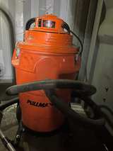 Pullman-Holt 102 HEPA Dry 12-Gallon Commercial Vacuum - Image 1