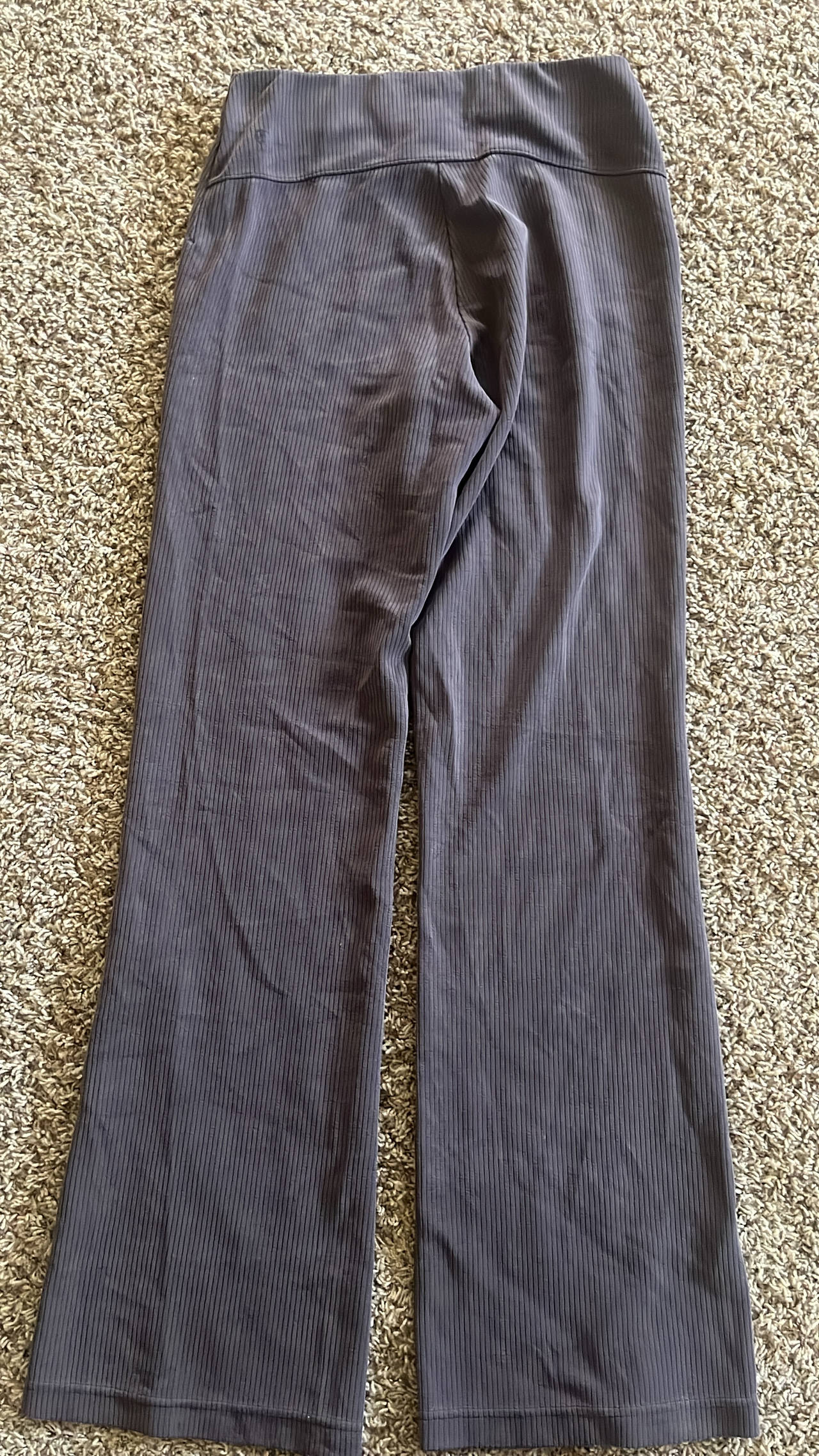 Lululemon softreme Ribbed Flare Pants size 8 excellent condition