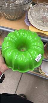 Vintage Nordic Ware Lime Green Bundt Pan - Image 1