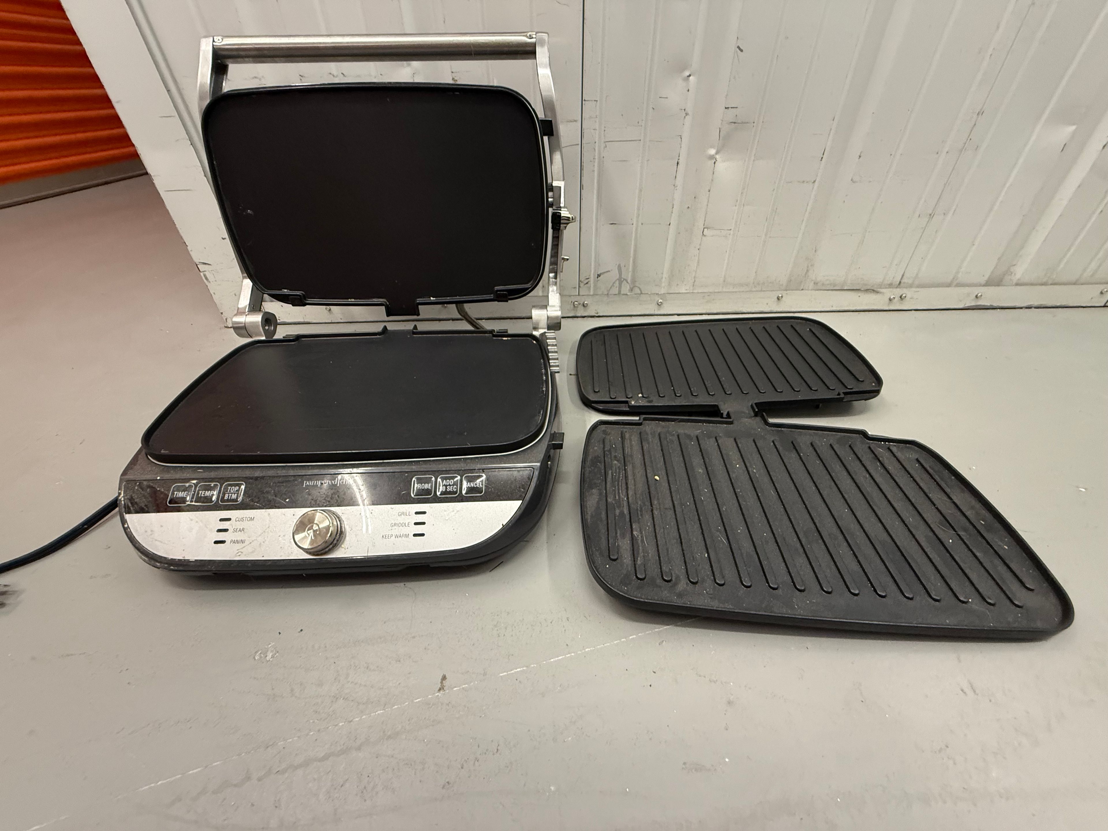 Pampered Chef Deluxe Electric Grill & Griddle - Image 2