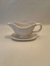 Vintage Courtyard White Ceramic Gravy Boat with Floral Pattern - Image 4