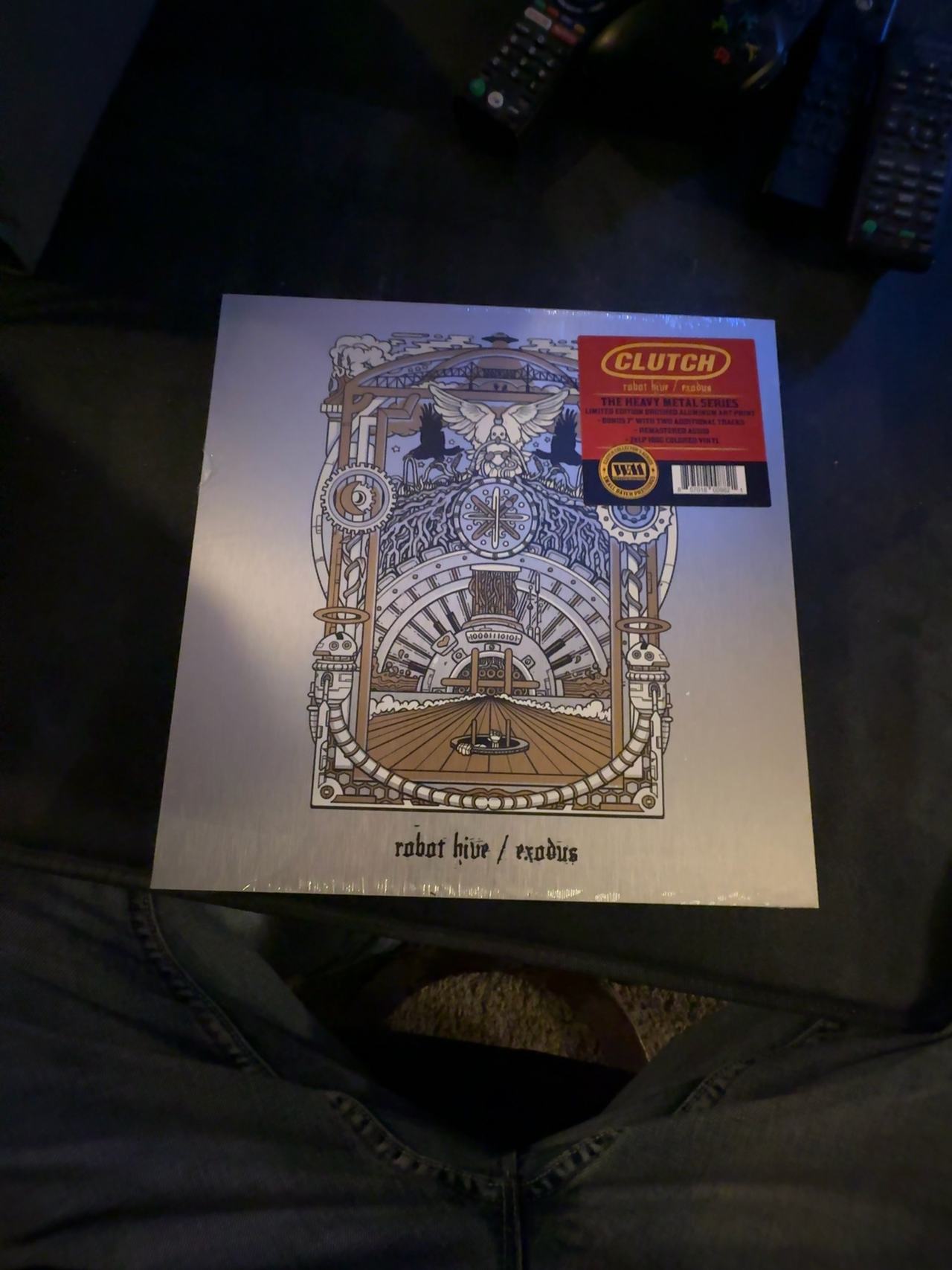 Clutch Robot Hive / Exodus Vinyl