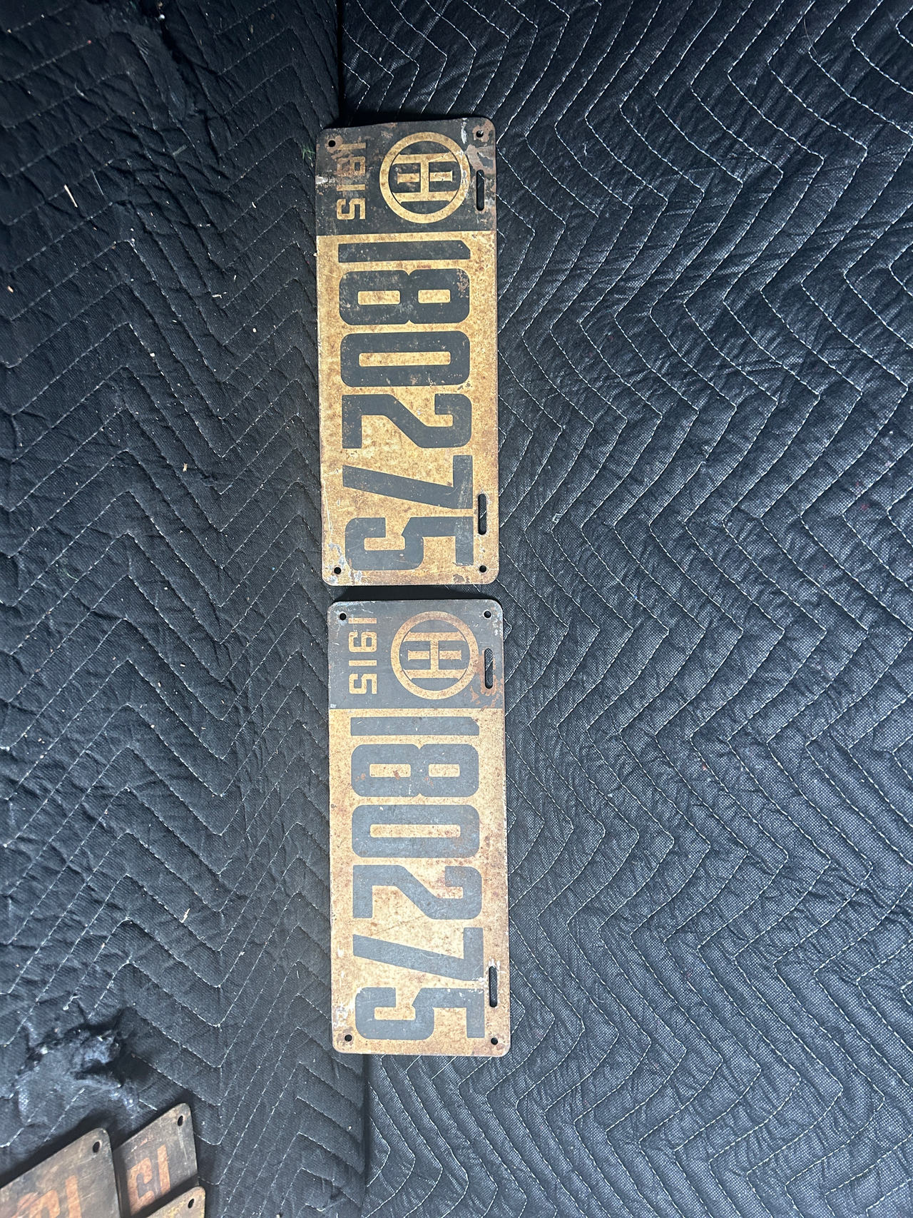 1915 Illinois License Plate Pair
