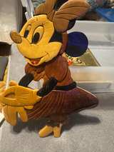 Disney Vintage Wooden Wall Art Mickey & Minnie - Image 2