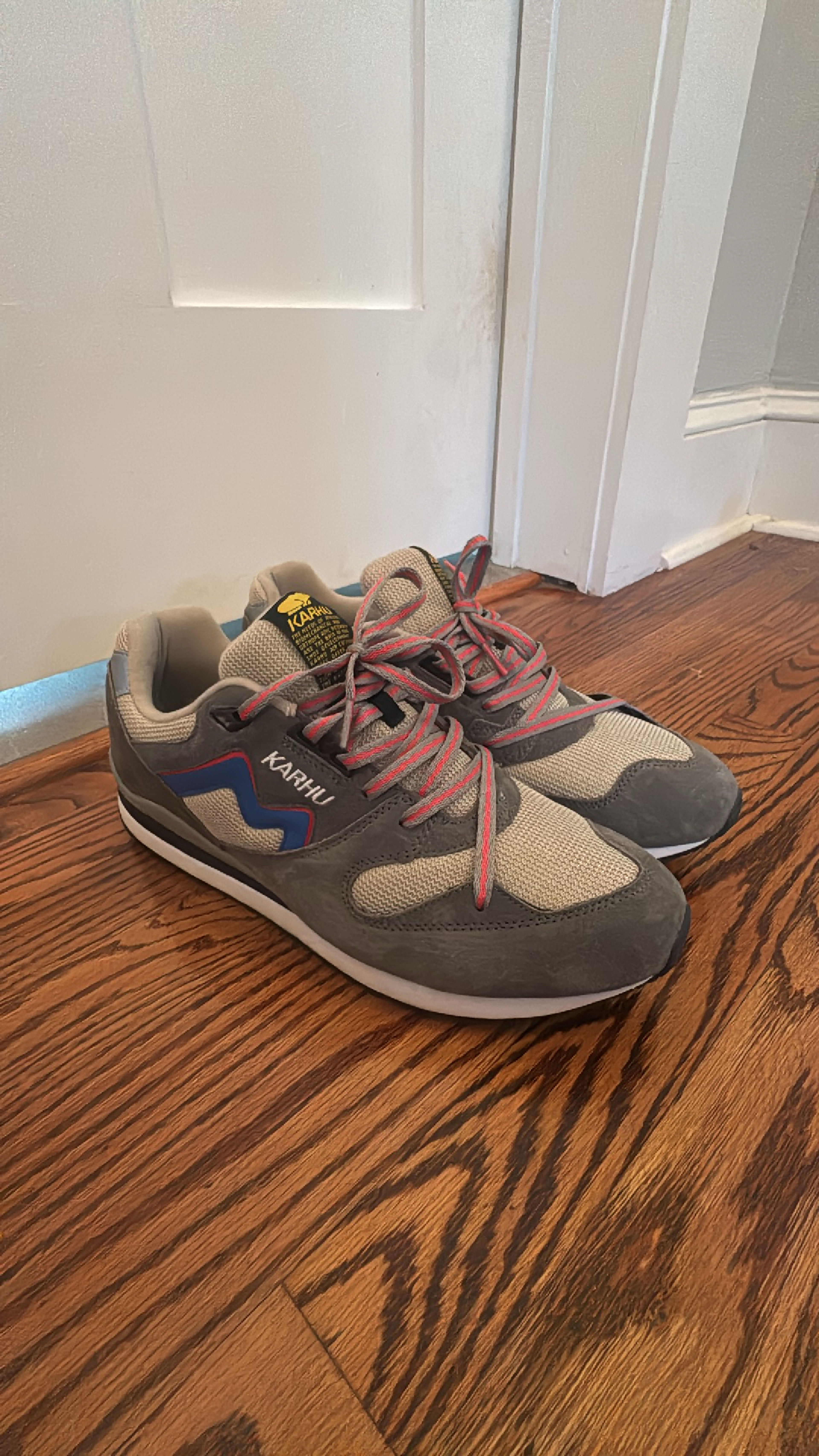 Karhu Synchron Classic