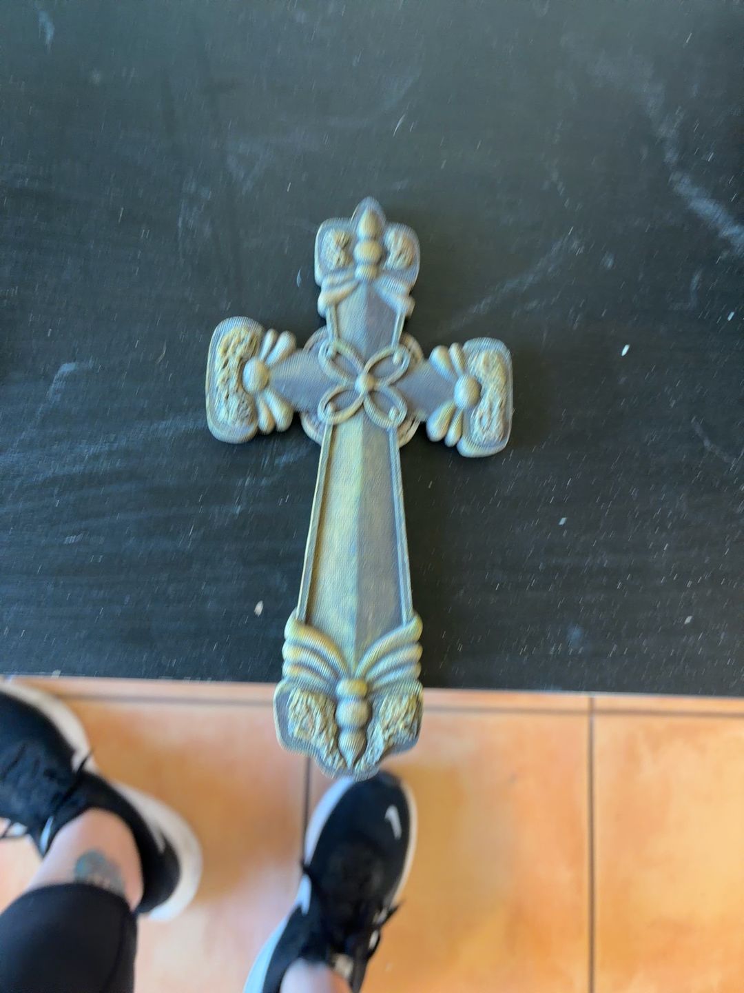 Prayers in Art Acanthus Leaf Wall Cross