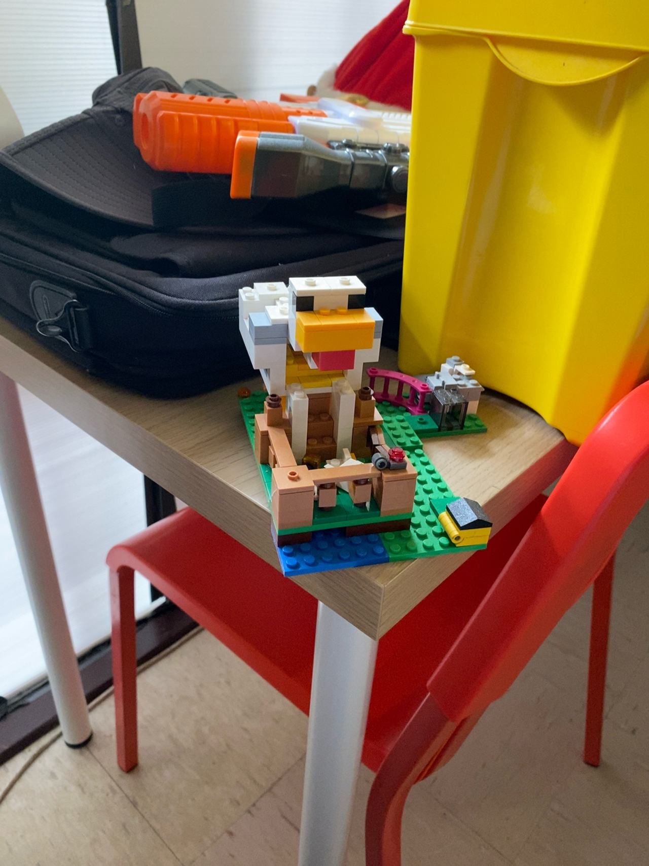 LEGO Minecraft The Chicken Coop