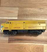 Lionel Union Pacific Alco FA-2 Diesel Locomotive 5506 (8043) HO Gauge - Image 2