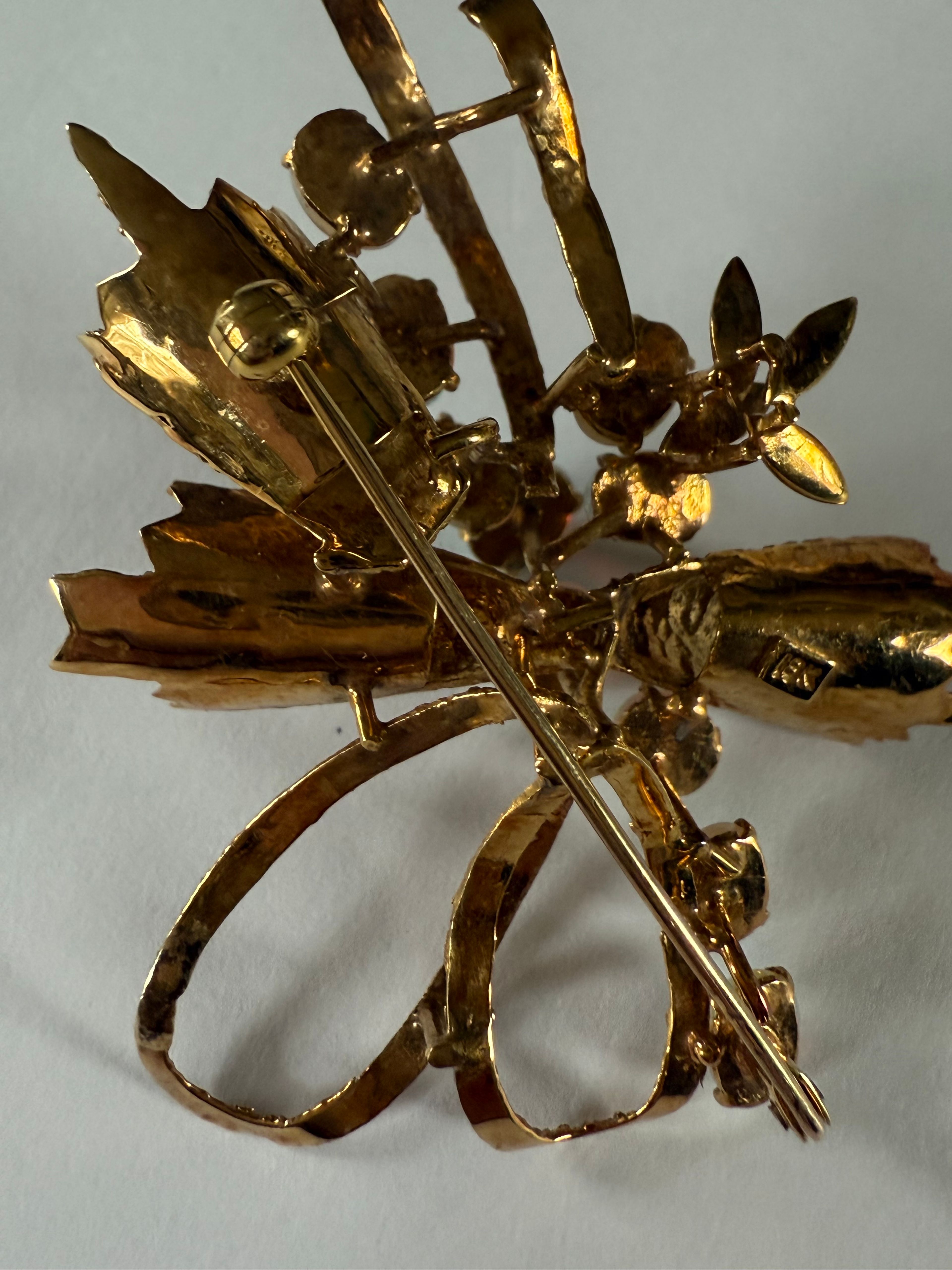 18kt Gold Opal Brooch
12 grams of gold 
 Exceptional piece - Image 2