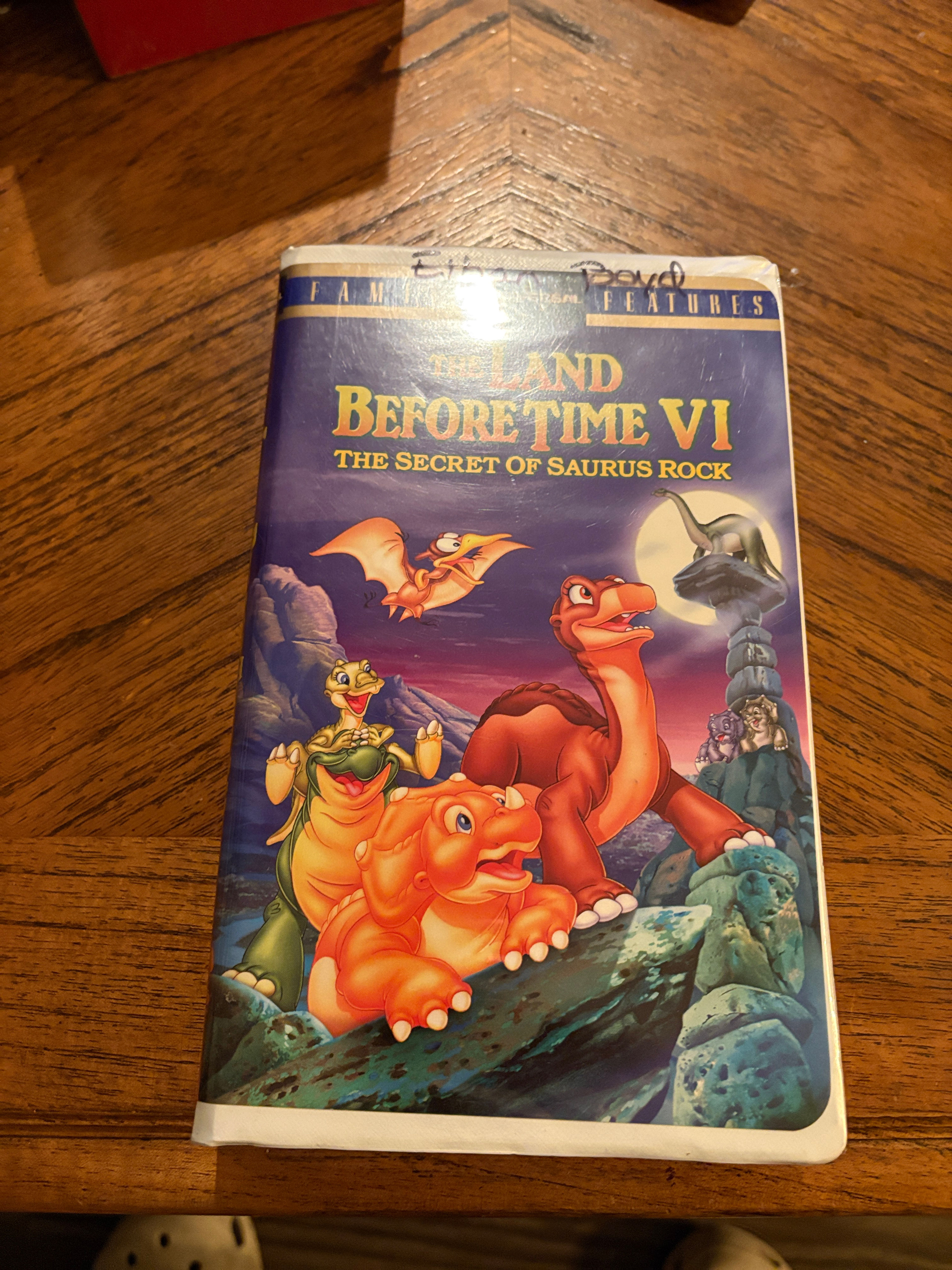 The Land Before Time VI: The Secret of Saurus Rock VHS