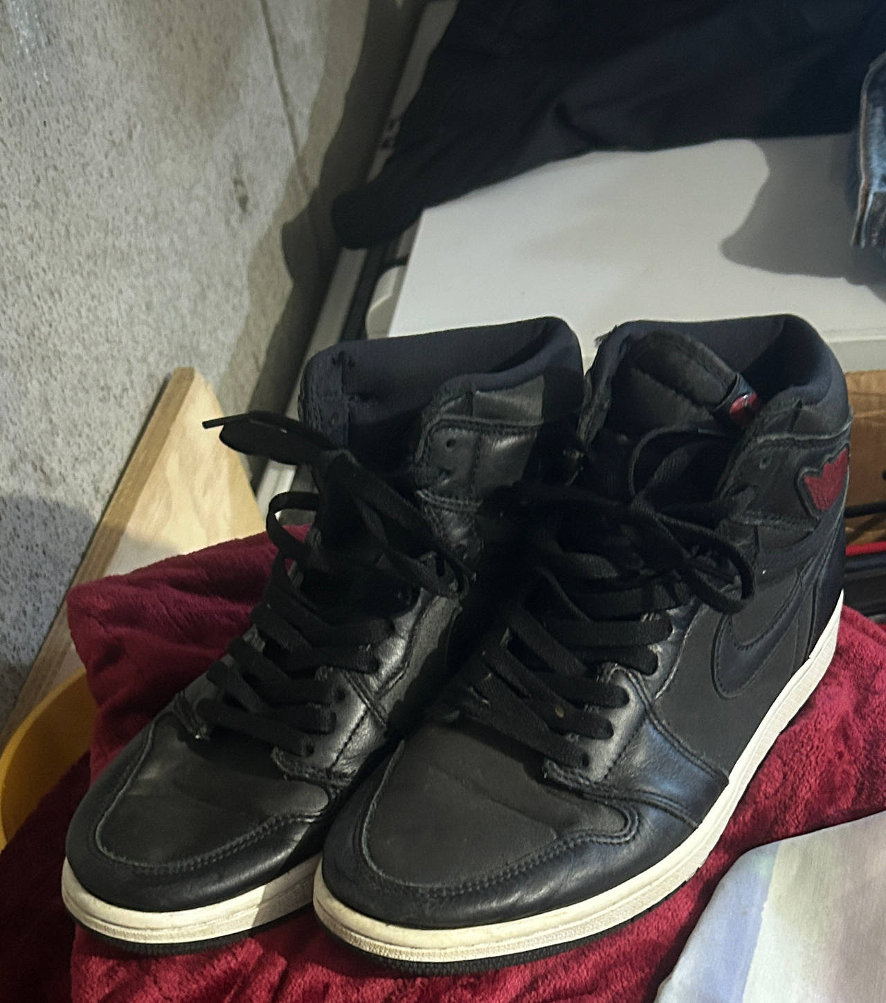 Air Jordan 1 Retro High OG Bloodline