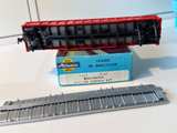 Athearn HO Scale Burlington CB&Q Gondola with Cover 83116 - Image 3