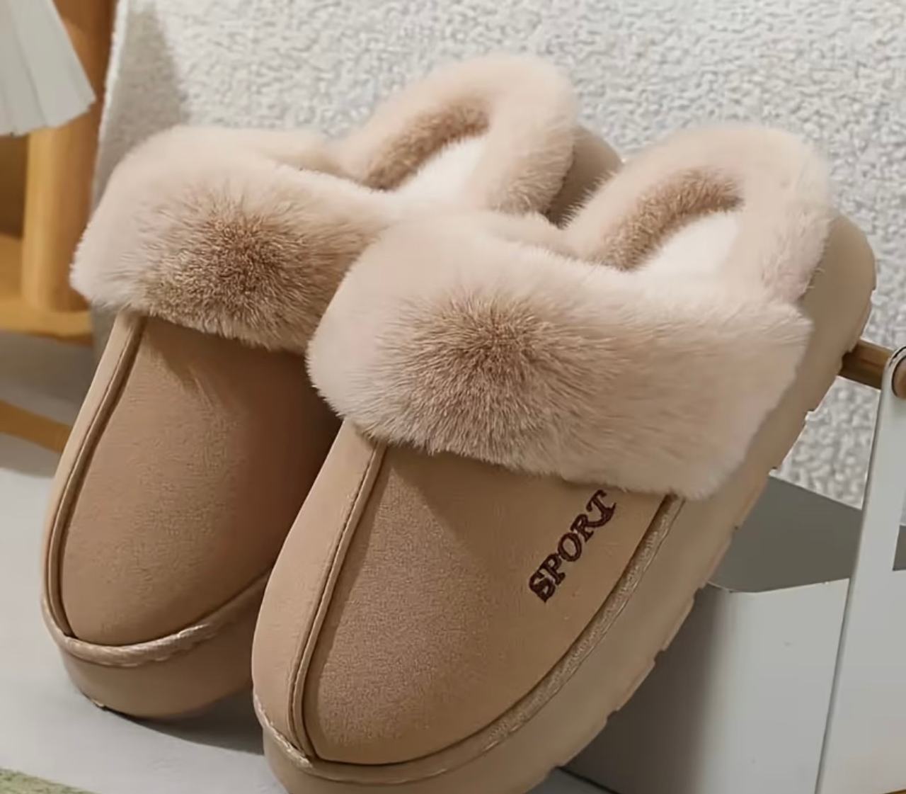 Women's Platform Fur Lined Sport Slippers