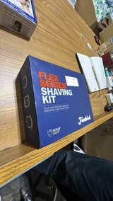 Freebird Flex Series Shaving Kit - Image 2