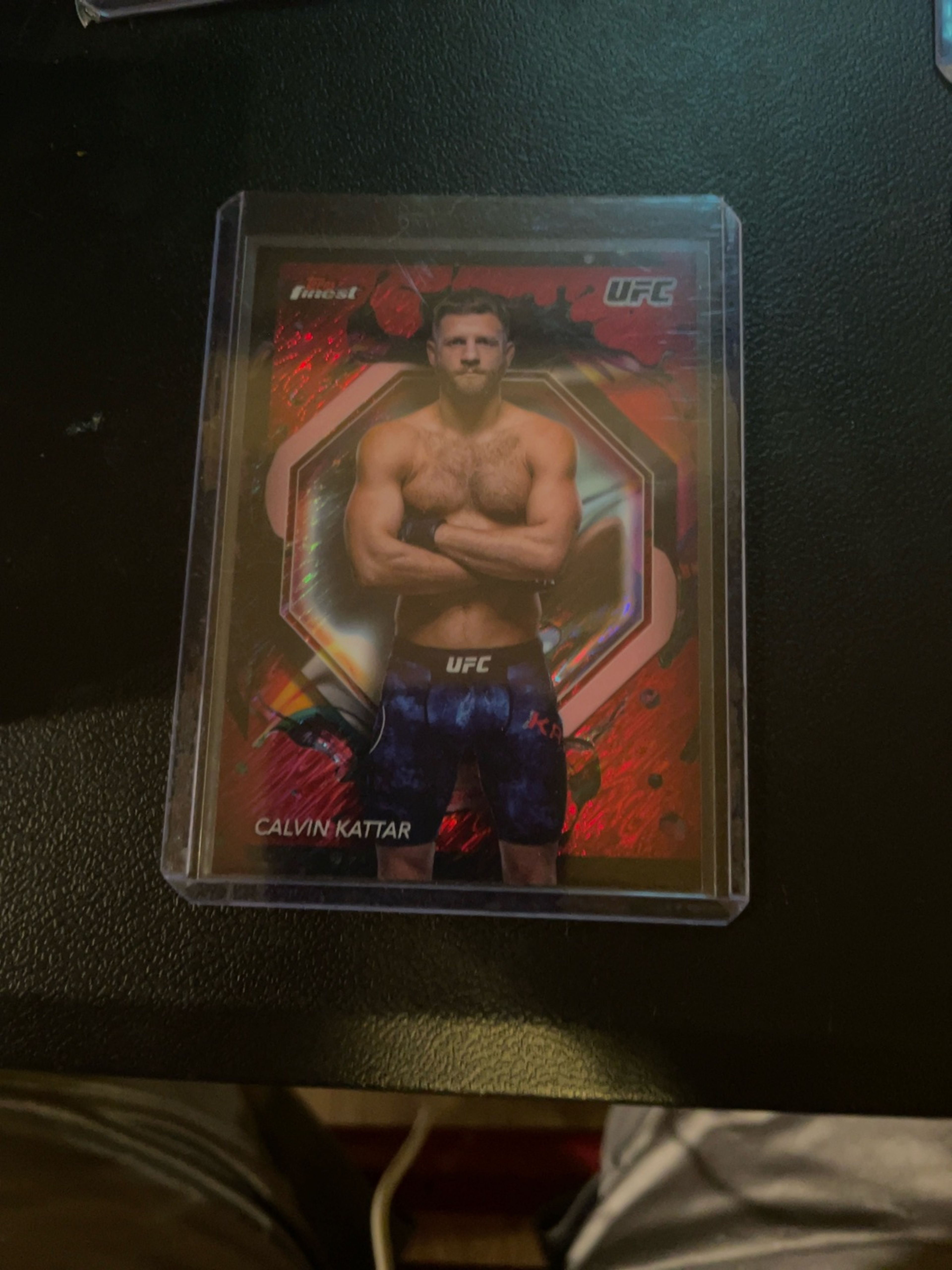 Topps Finest UFC Calvin Kattar #275 Red & Black Vapor Refractor