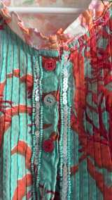 Modaposa Coral Print Pintuck Sequin Top Lace Size Medium - Image 4