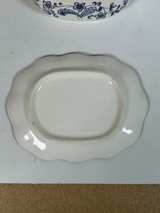 Baker, Hart & Stuart Blue Garden Gravy Boat with Dish - Image 4