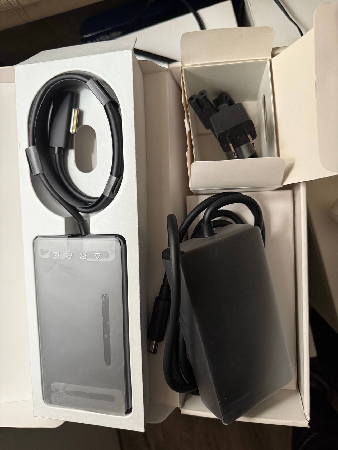 Microsoft Surface Dock 2