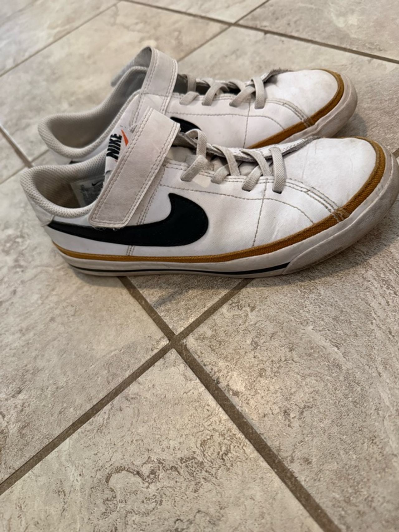 Nike Kids Court Legacy Low Top Sneaker White/Black/Desert Ochre