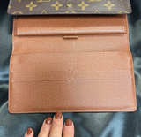 Louis Vuitton Monogram Canvas Sarah Wallet - Image 4