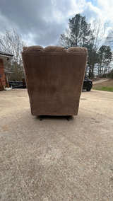 La-Z-Boy Pinnacle Recliner - Image 3