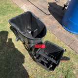 Rubbermaid WaveBrake 35 Qt Black Side-Press Mop Bucket with Wringer - Image 8
