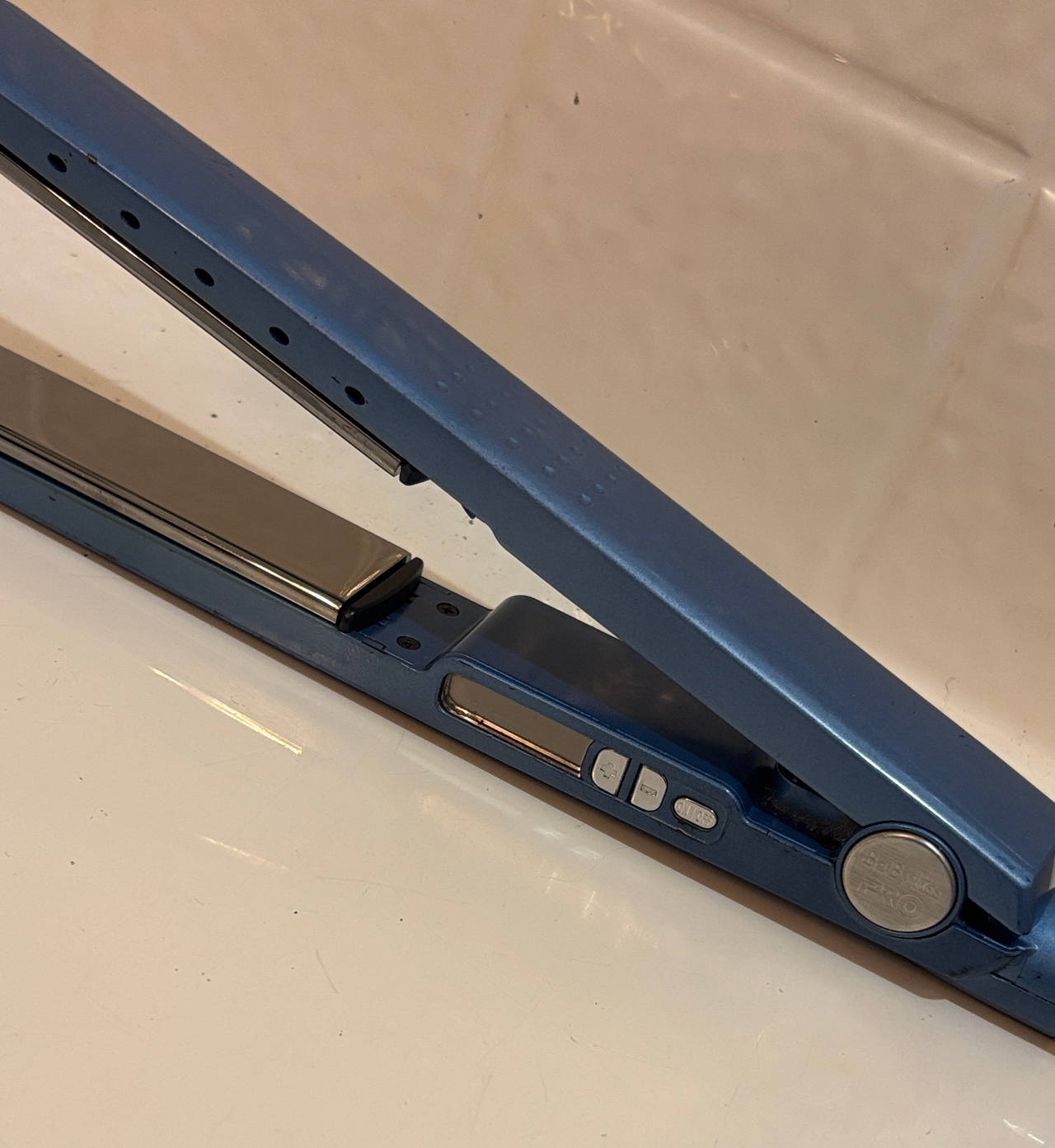 BaBylissPRO Nano Titanium 1" Digital Straightener