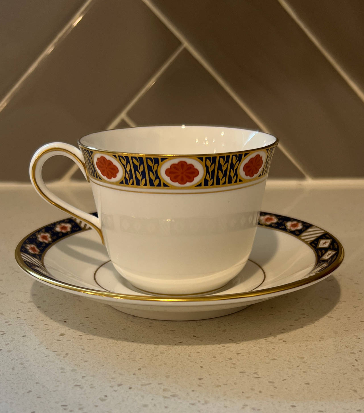 Royal Crown Derby Old Imari 1128 Teacup and Saucer