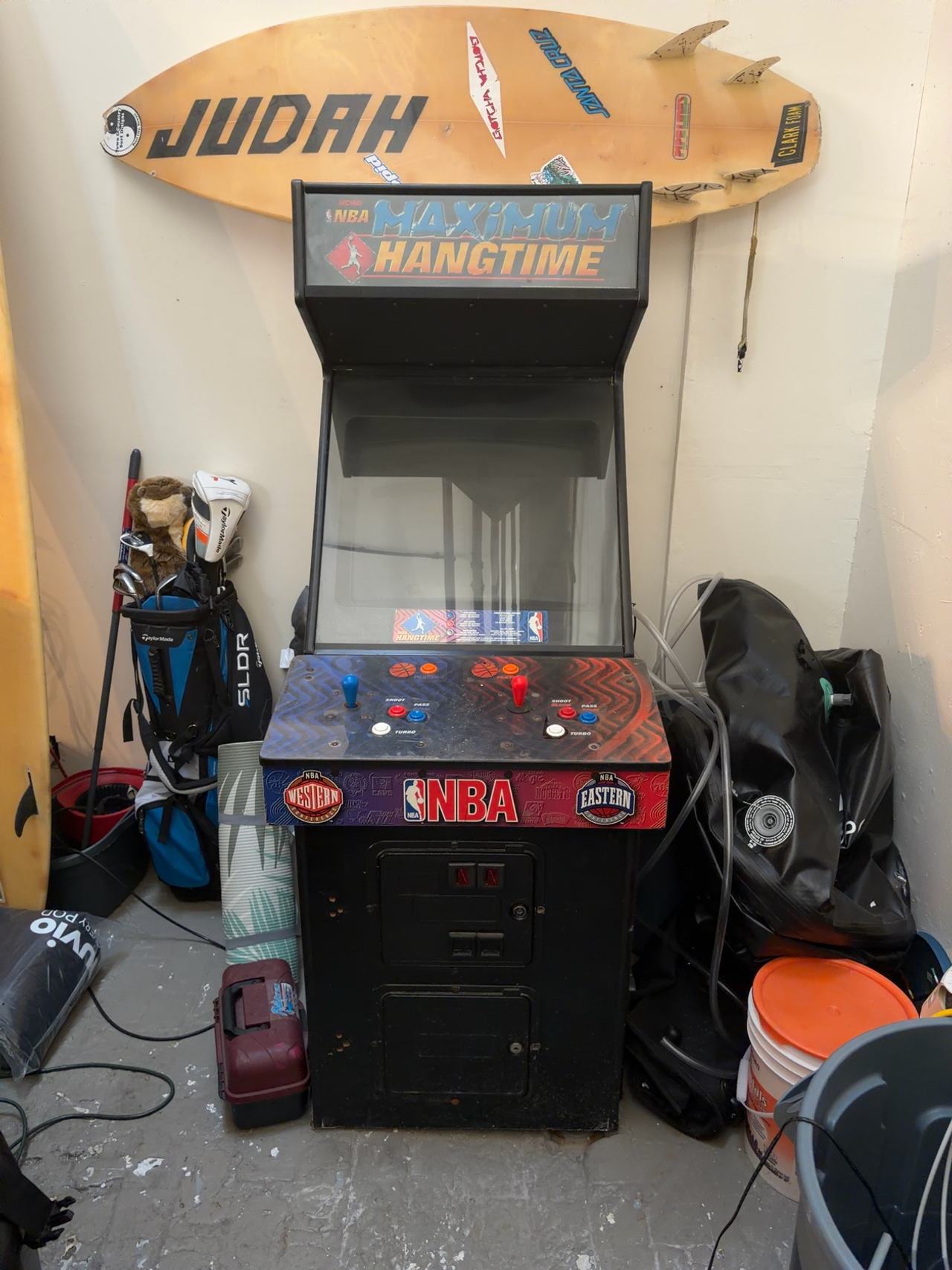 NBA Hangtime Arcade Cabinet