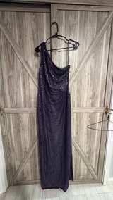 Lauren Ralph Lauren One-Shoulder Sequin Gown in Plum Purple Size 12 - Image 5