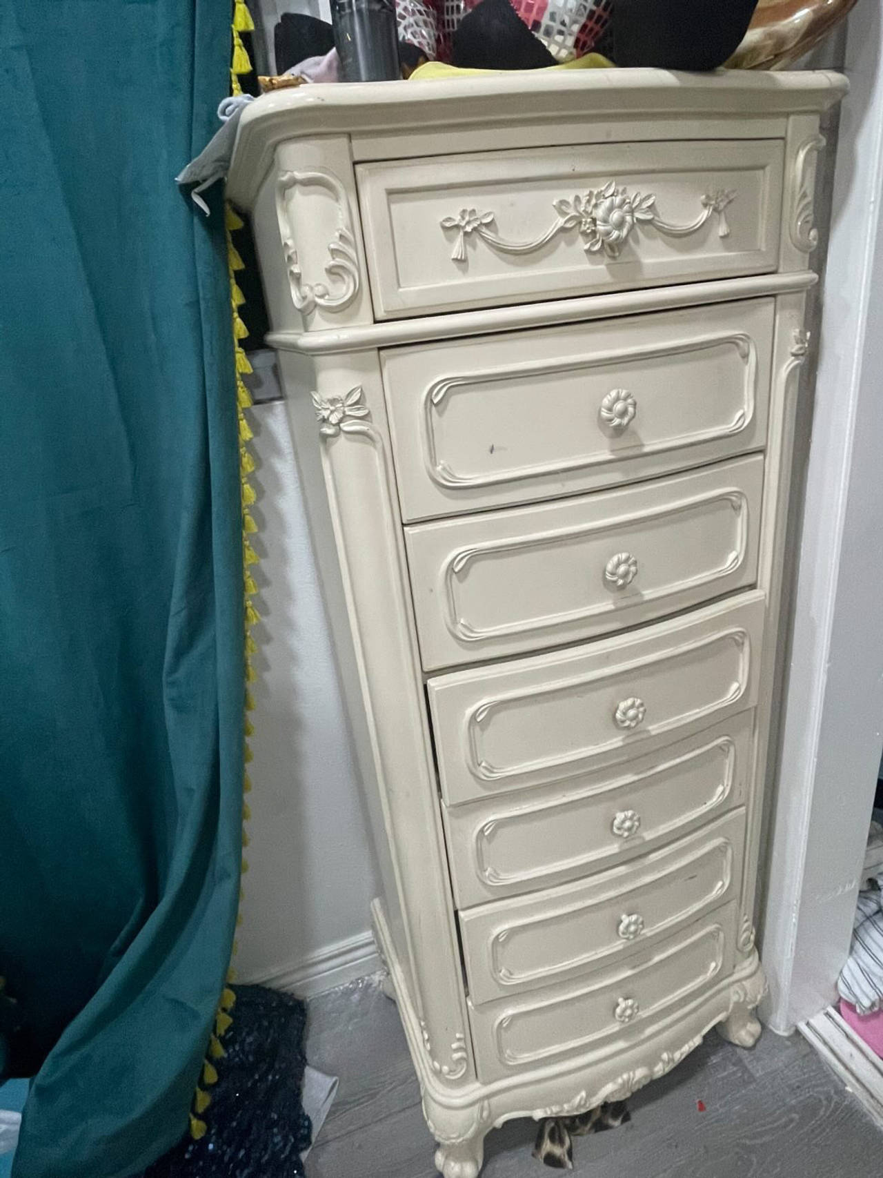 French Provincial 7-Drawer Lingerie Chest