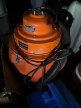 Pullman-Holt 102 HEPA Dry 12-Gallon Commercial Vacuum - Image 4