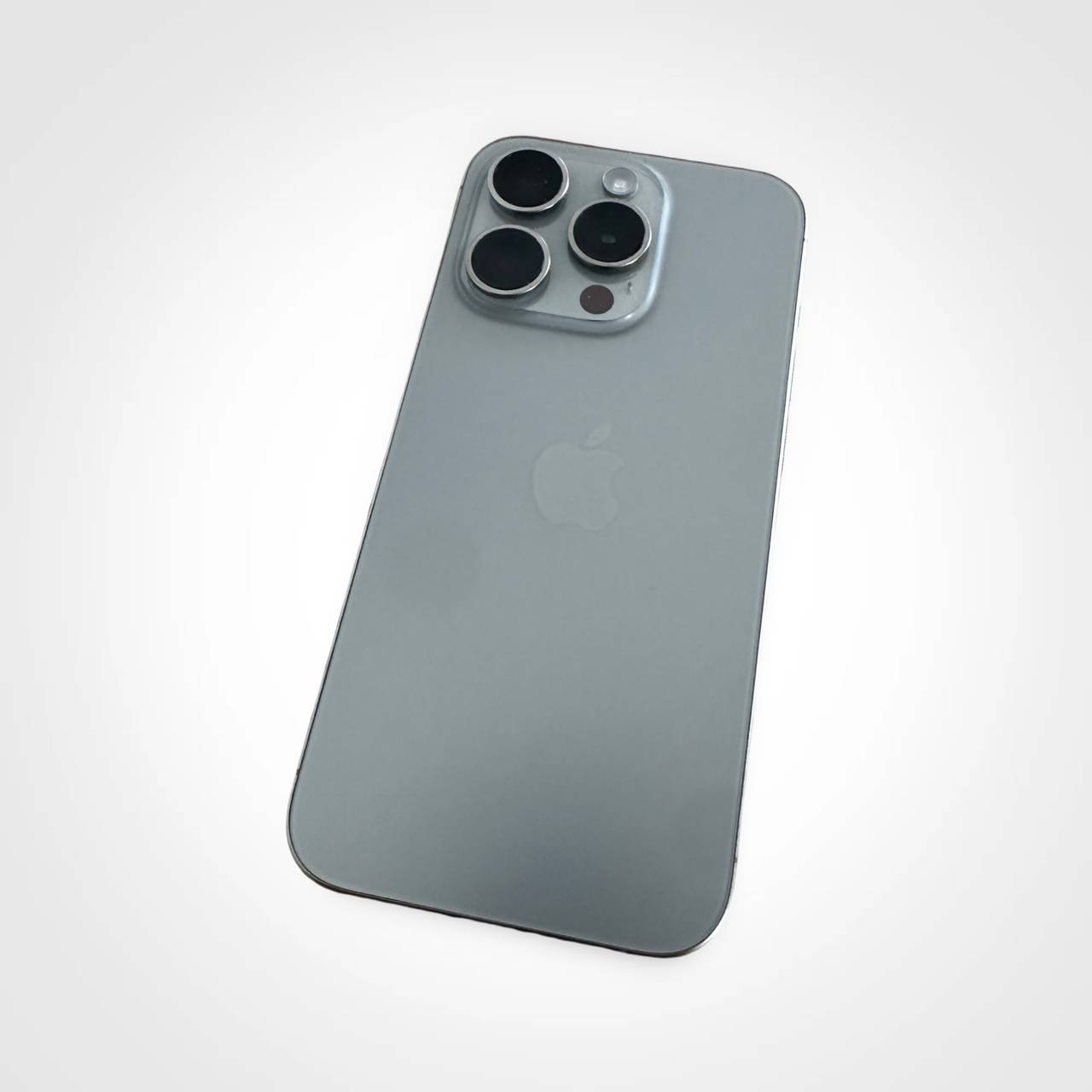 Apple iPhone 15 Pro 256GB - Natural Titanium