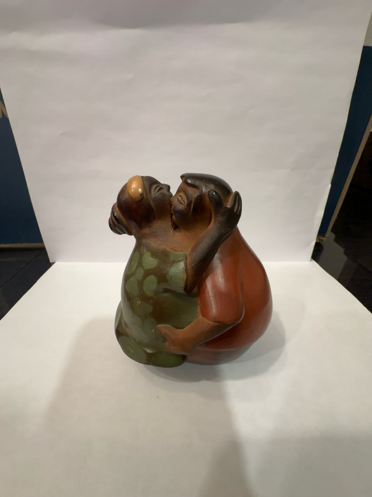 Chulucanas Peru Handmade Clay Pottery Kissing Couple Statue-signed