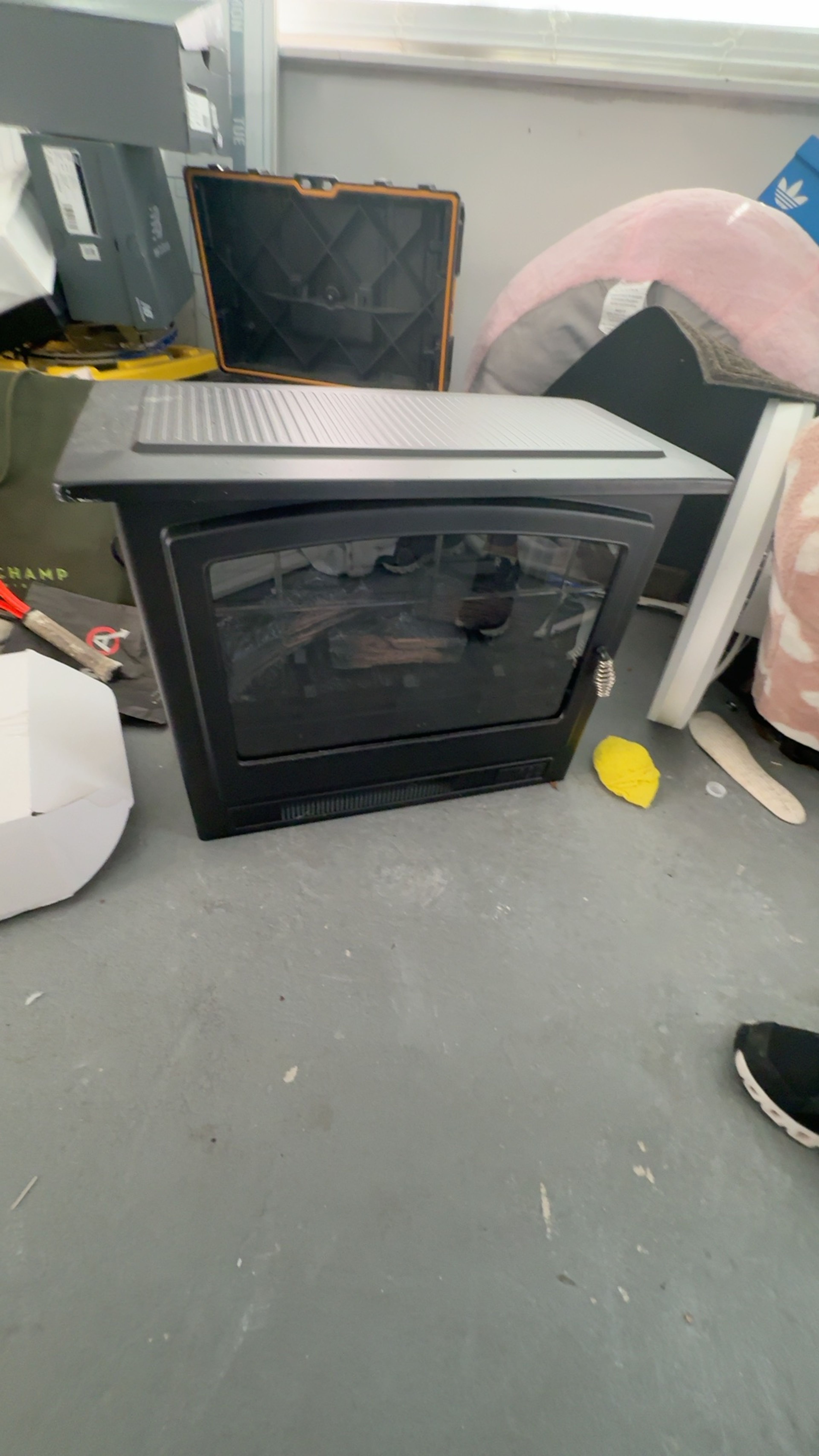 Led fireplace makes real heat