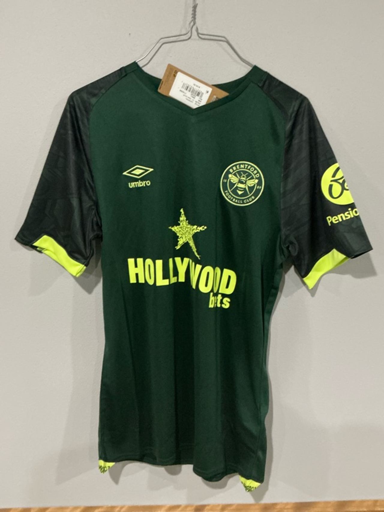 Umbro Brentford FC Third Kit Replica Jersey Black/Green Size Small