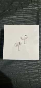 Apple AirPods Pro (2nd Generation) - White - Image 1